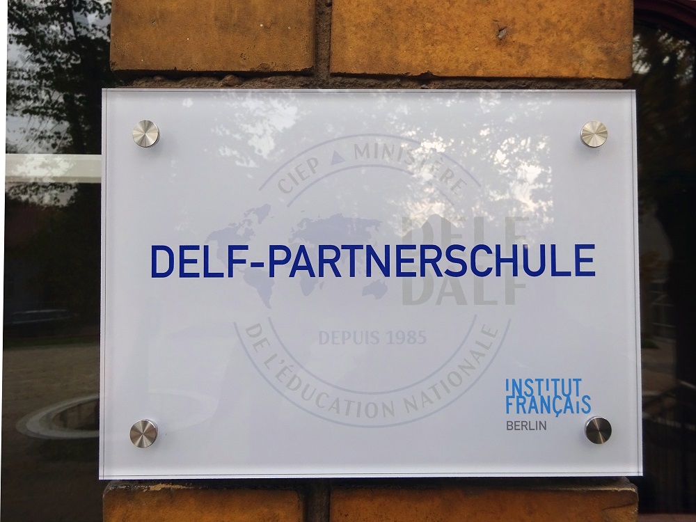 2016-10-14 Wir sind jetzt VIP-Partnerschule des DELF